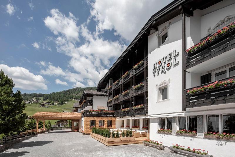 Hotel Tyrol Selva di Val Gardena Esterno foto