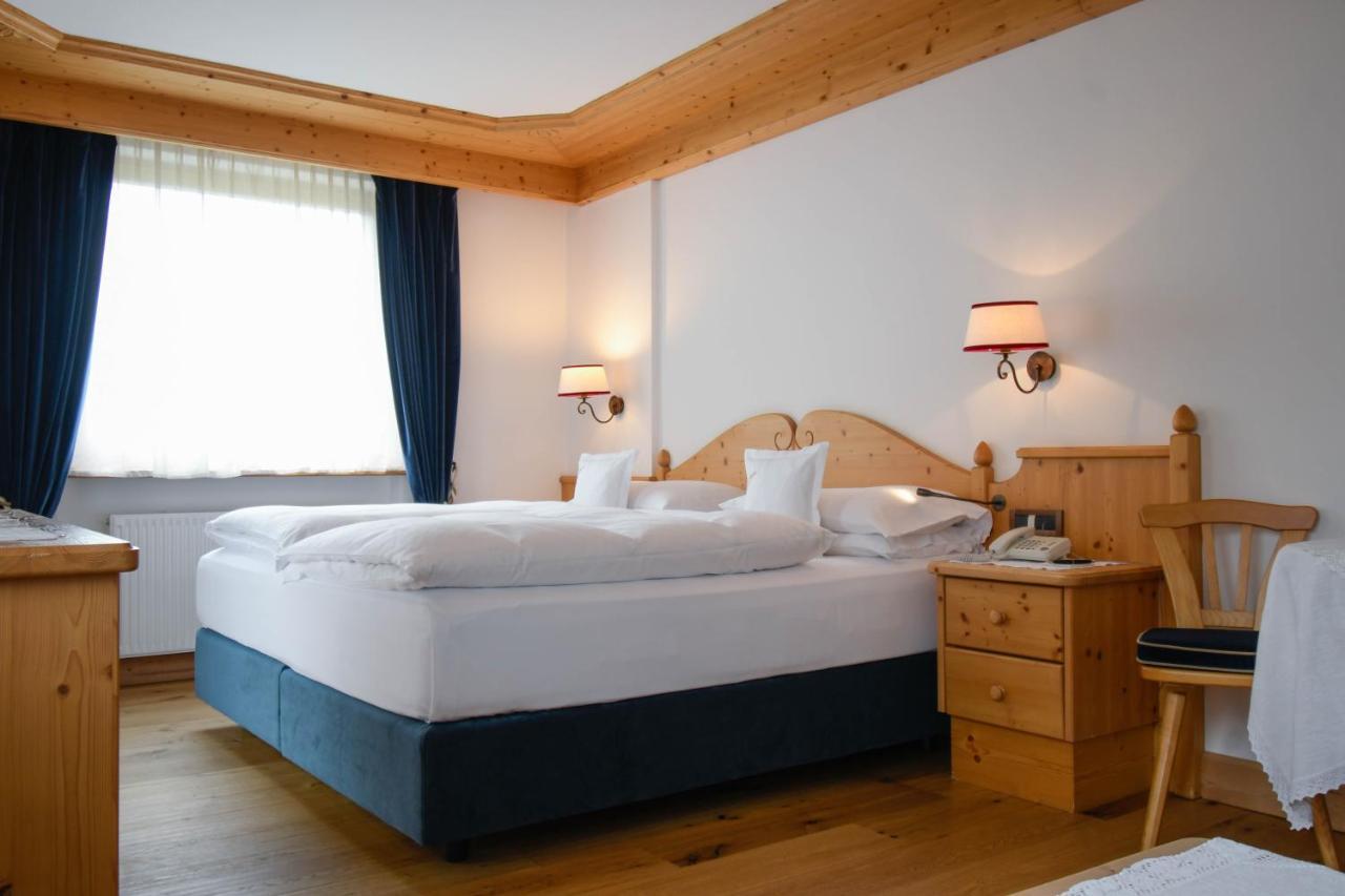 Hotel Tyrol Selva di Val Gardena Esterno foto